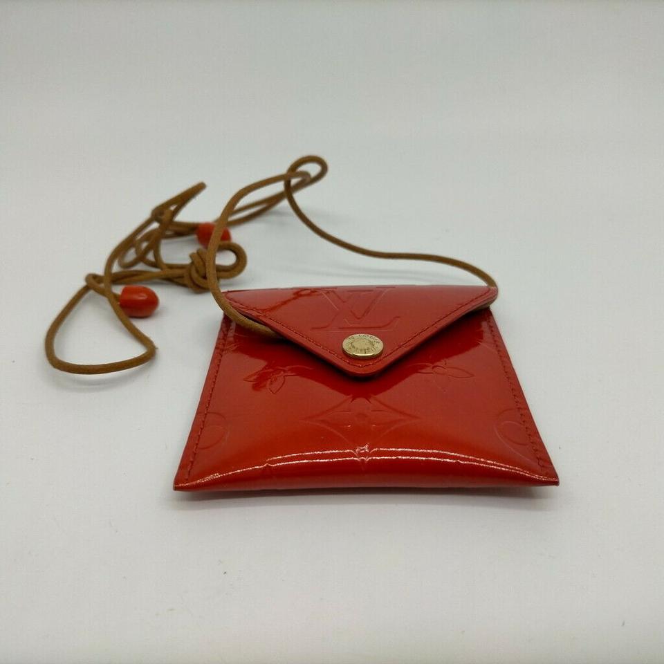 Louis Vuitton Vernis Pouch Red
