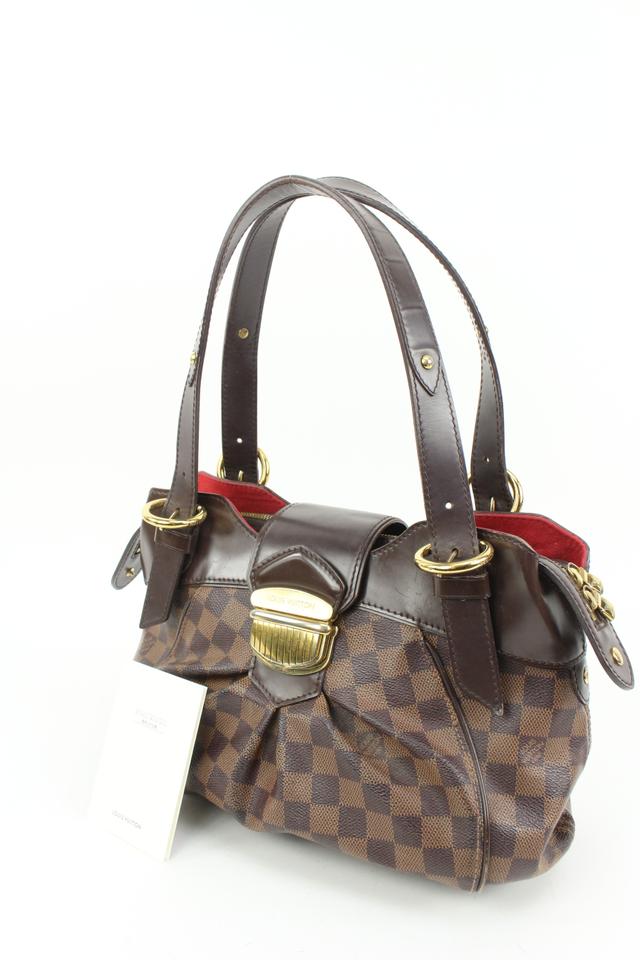 Looking for an every day bag? Check the Louis Vuitton Sistina out