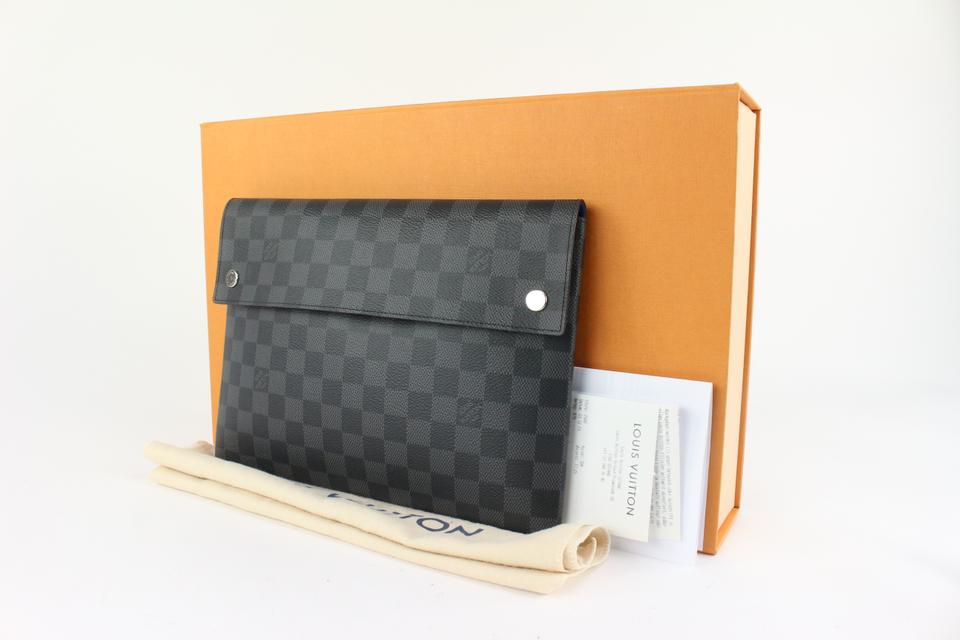 Louis Vuitton - Authenticated Pochette Alpha Triple Small Bag - Leather Black for Men, Very Good Condition