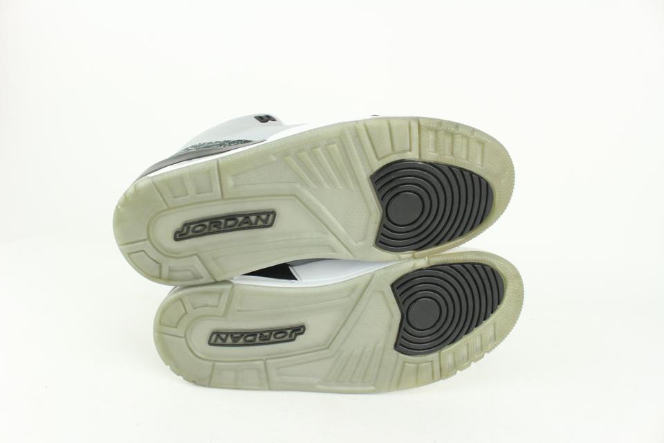 Air Jordan Grey Wolf Athletic Shoes for Men